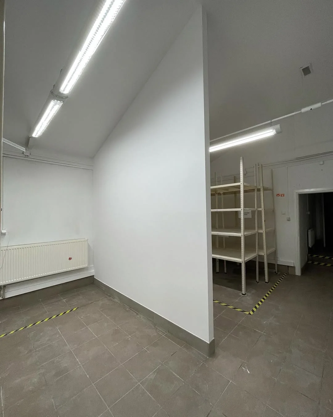 Commercial partitions